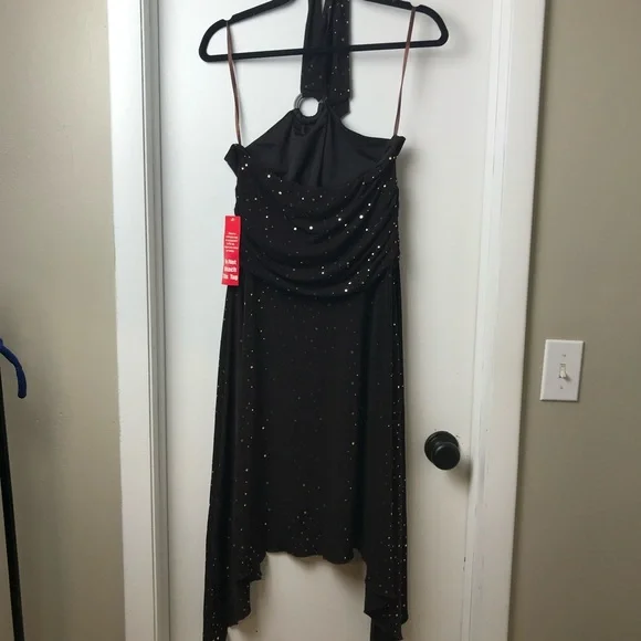 EnFocus Studio gold Sequins Asymmetrical Ruched Halter Dress Size 10 NWOT - Picture 2 of 11